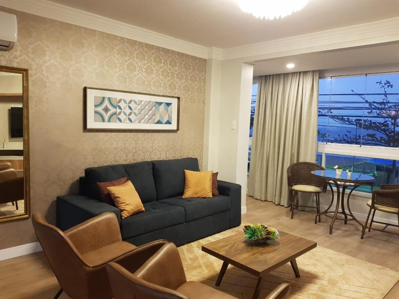 Apto. Beira Mar Em Bal. Camboriu Balneario Camboriu